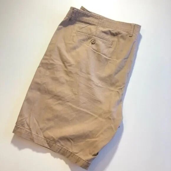 OLD NAVY MEN'S KHAKI TAN FLAT FRONT CHINO SHORTS SIZE 48 - Picture 3 of 9